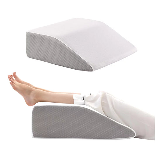 Cuscino a cuneo in memory foam per elevazione gambe, migliora la circolazione e riduce il gonfiore